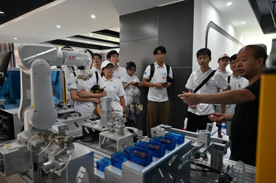 暑期實踐 | 探尋強(qiáng)國足跡 踐行航空科普--&ldquo;空&middot;天&middot;海 強(qiáng)國夢&rdquo;實踐隊