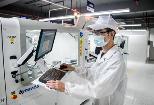 同世界 共北斗 北斗高精度定位,讓智能汽車更 聰明